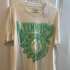NWT American Eagle blink-182 band tee, size medium